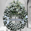 Corona funeraria blanca clavel para Santander