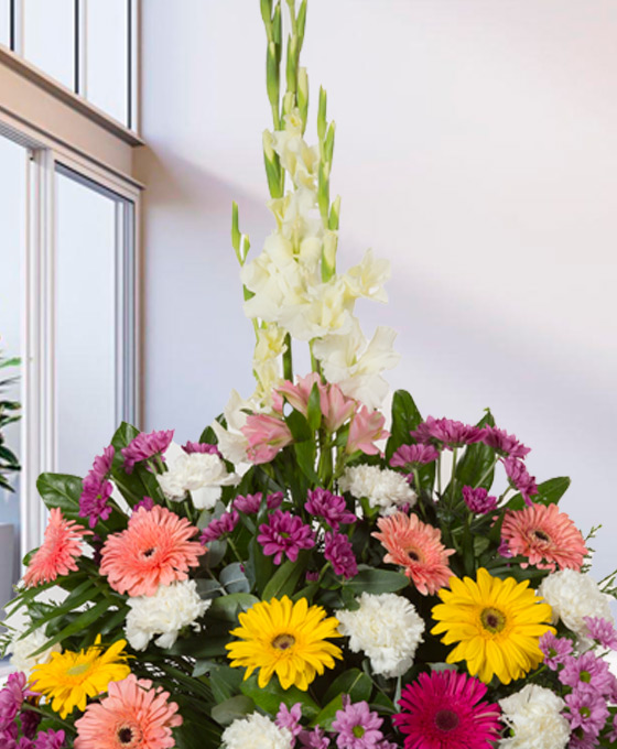 Centro de flores para condolencias