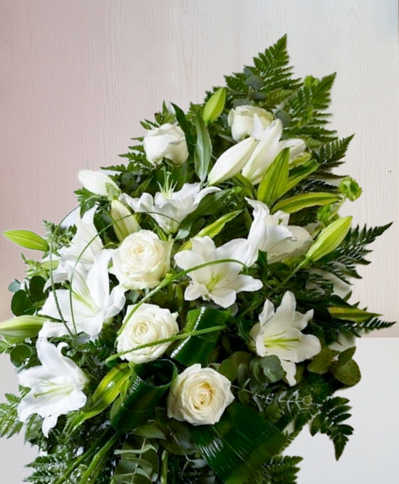 Rosas blancas para fallecidos